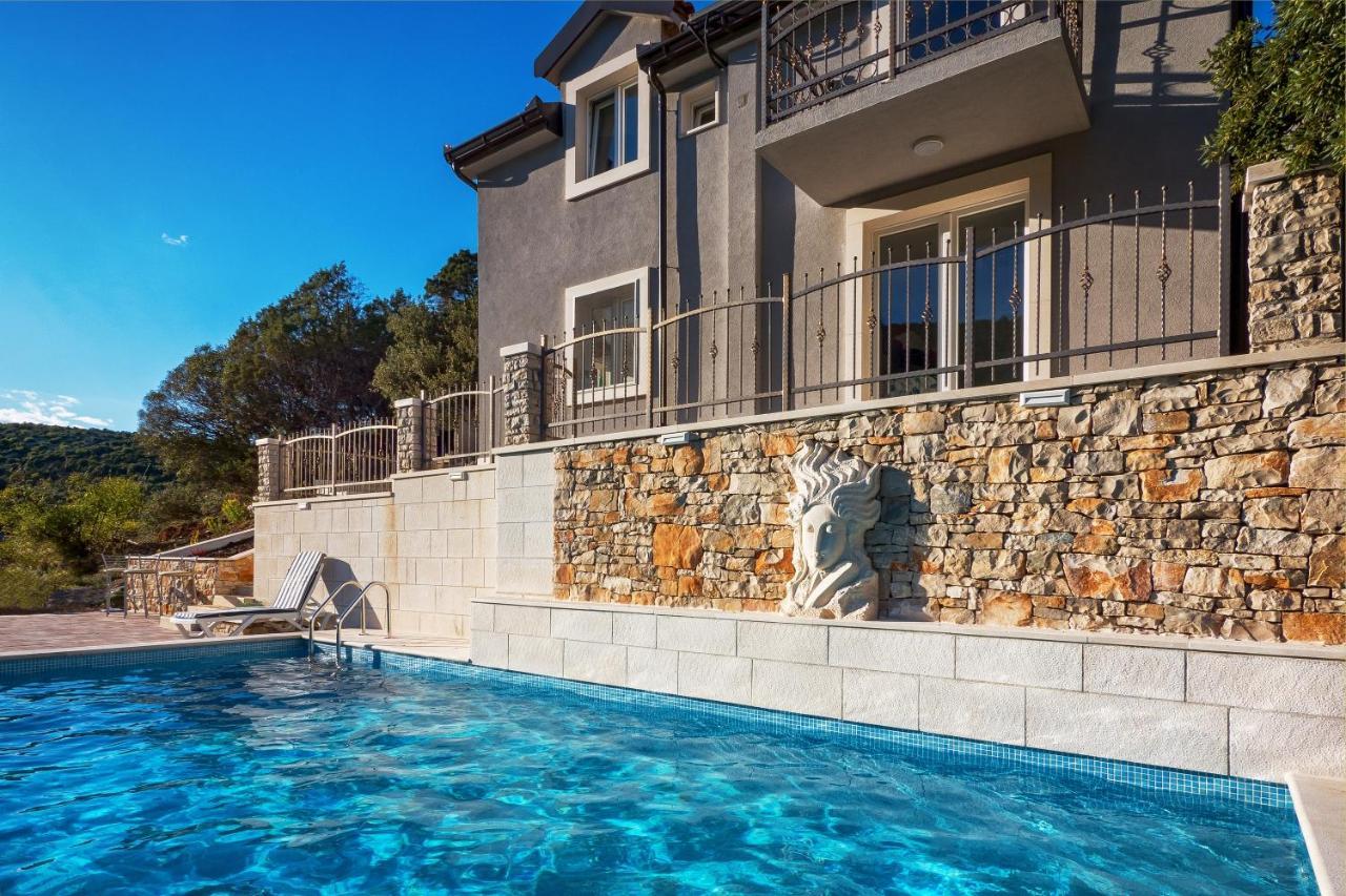 Holiday Home Beyla Pucisca Zewnętrze zdjęcie