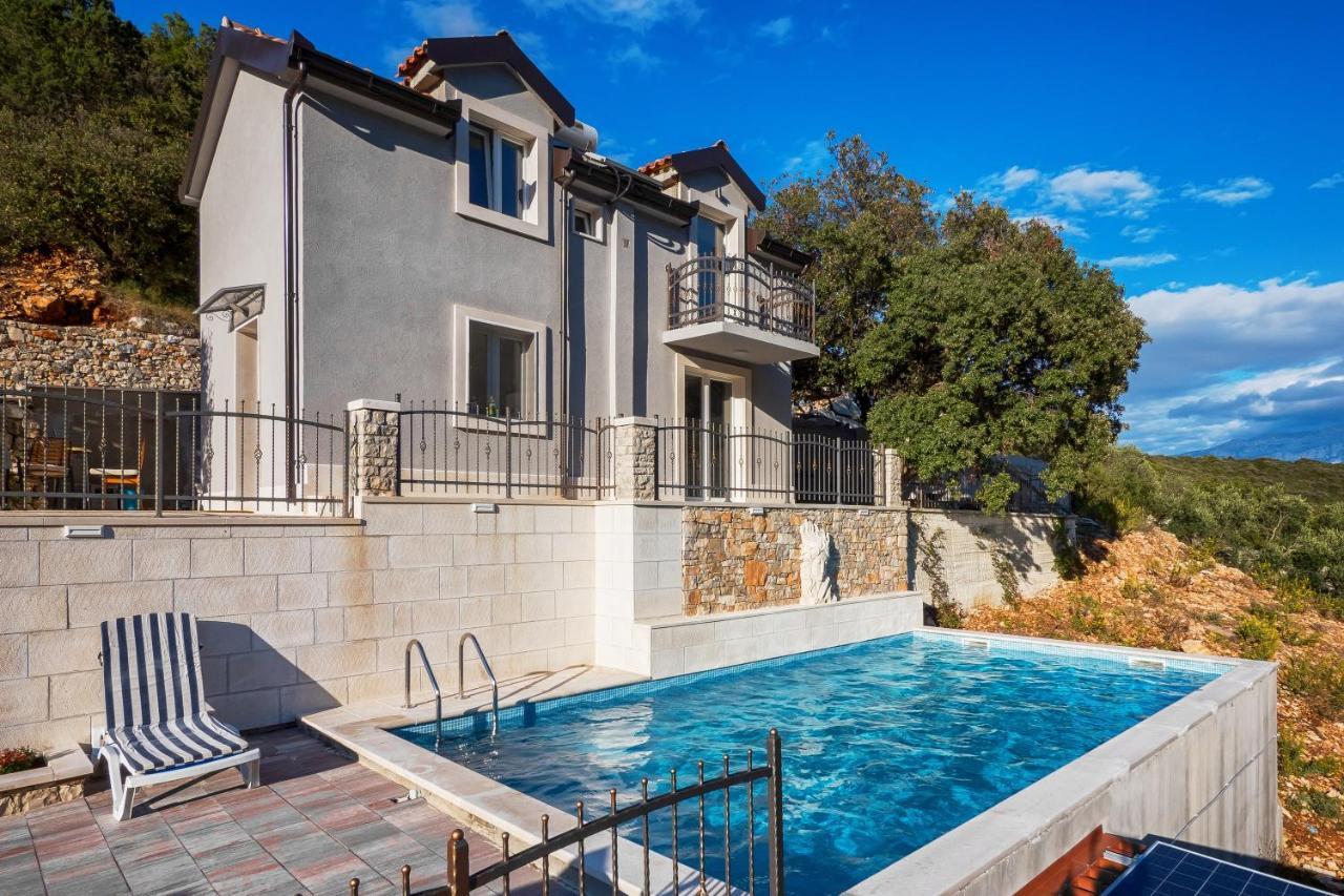 Holiday Home Beyla Pucisca Zewnętrze zdjęcie