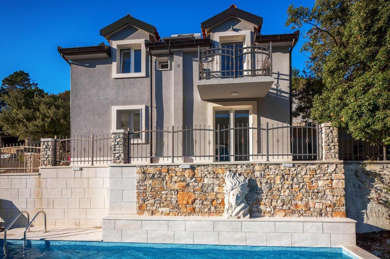 Holiday Home Beyla Pucisca Zewnętrze zdjęcie