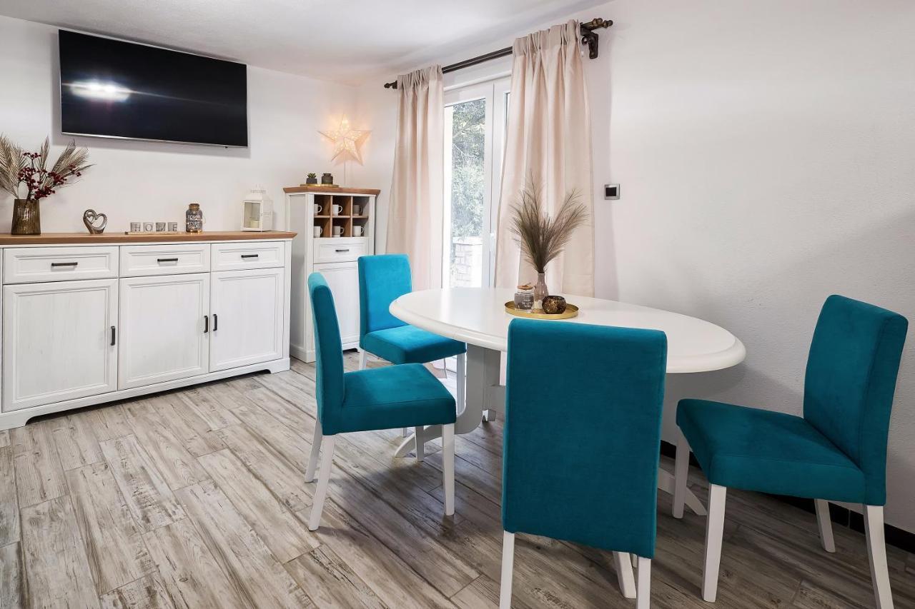 Holiday Home Beyla Pucisca Zewnętrze zdjęcie