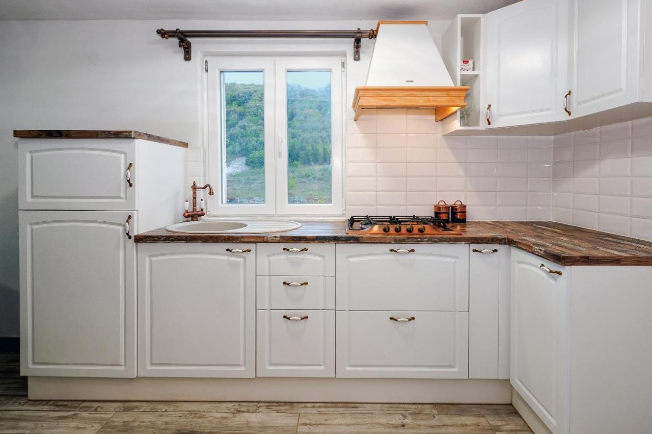 Holiday Home Beyla Pucisca Zewnętrze zdjęcie