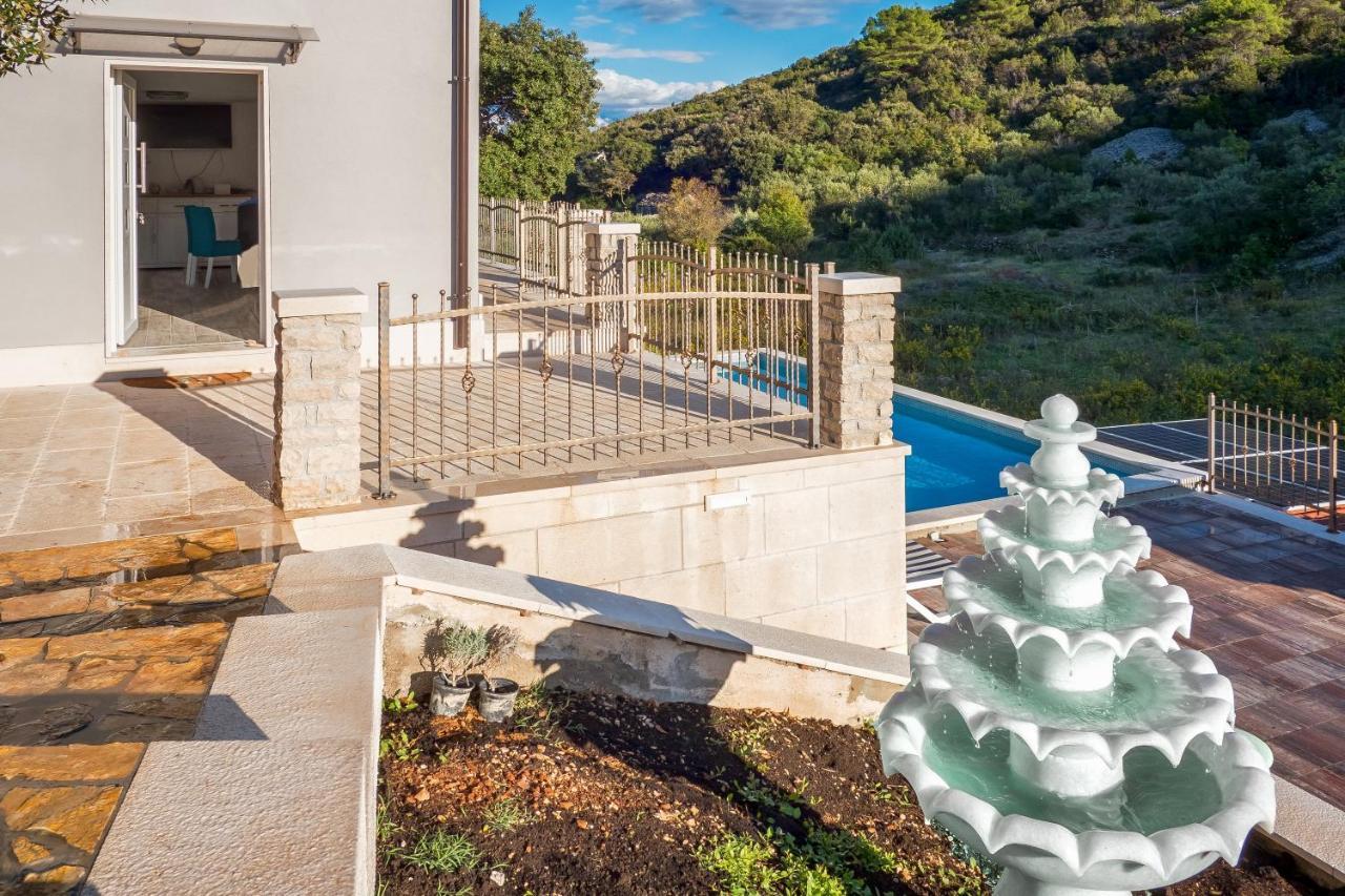 Holiday Home Beyla Pucisca Zewnętrze zdjęcie