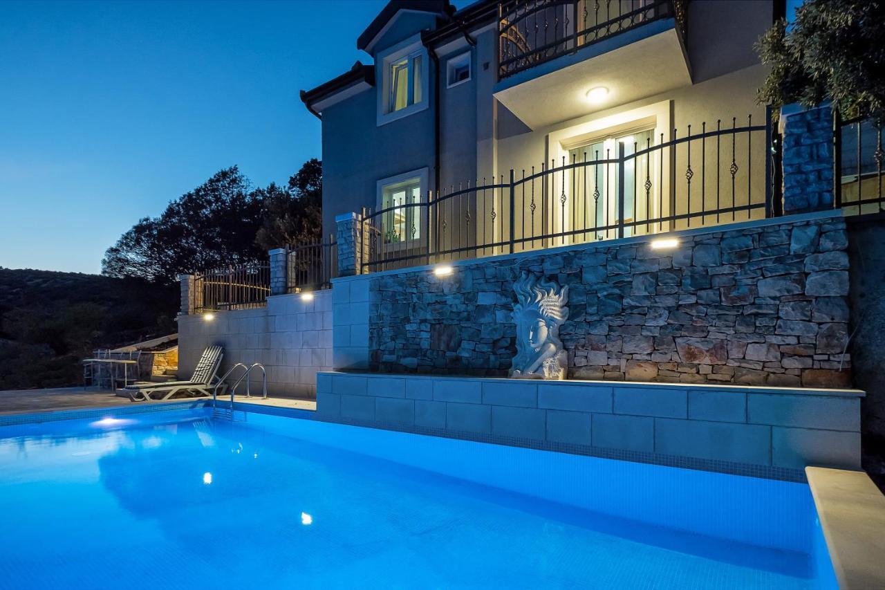 Holiday Home Beyla Pucisca Zewnętrze zdjęcie