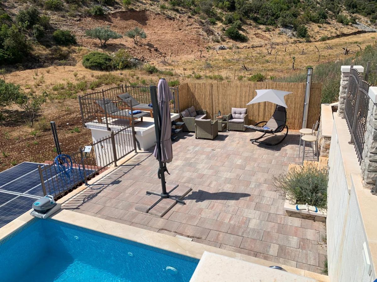 Holiday Home Beyla Pucisca Zewnętrze zdjęcie